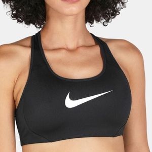 NWT NIKE SWOOSH RACER BACK BLACK SPORTS BRA SIZE MEDIUM